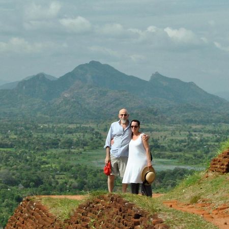 Kassapa Home Stay Sigiriya Exteriör bild